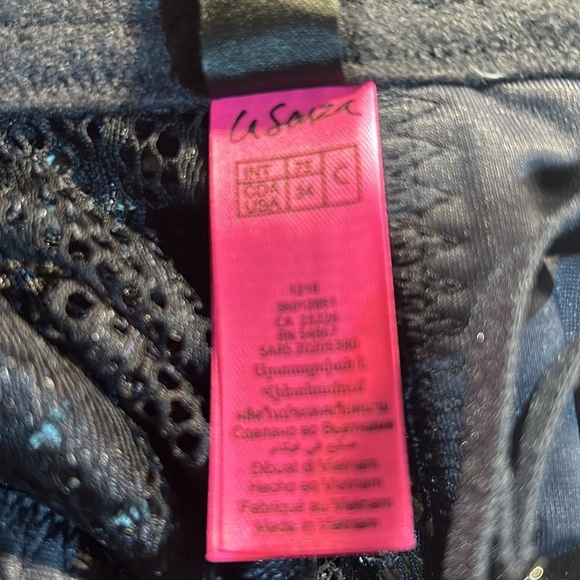 La Senza Lace Strapless Bra. - Picture 6 of 6